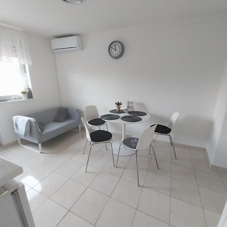 Apartman Bloom オシエク エクステリア 写真