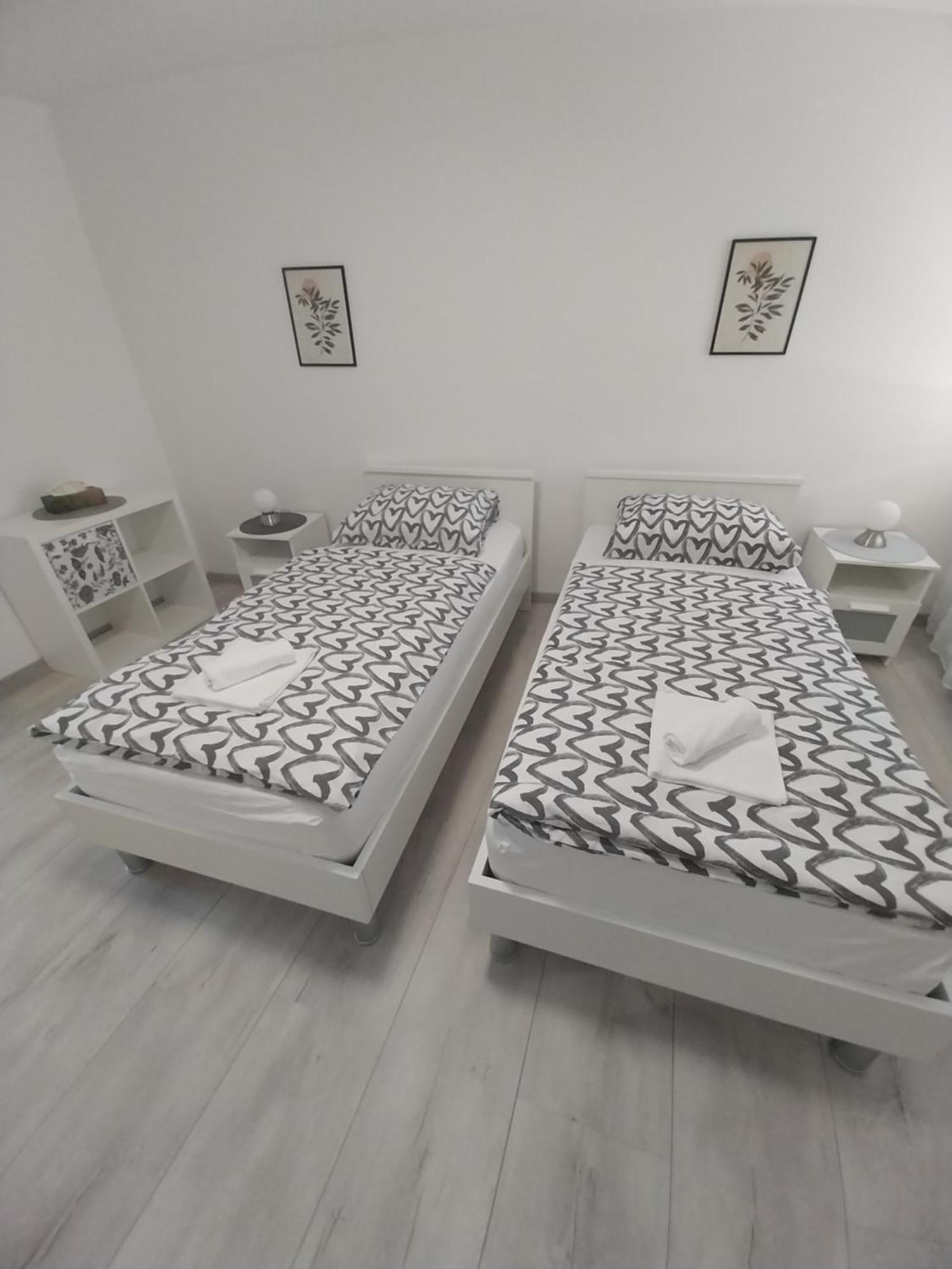 Apartman Bloom オシエク エクステリア 写真