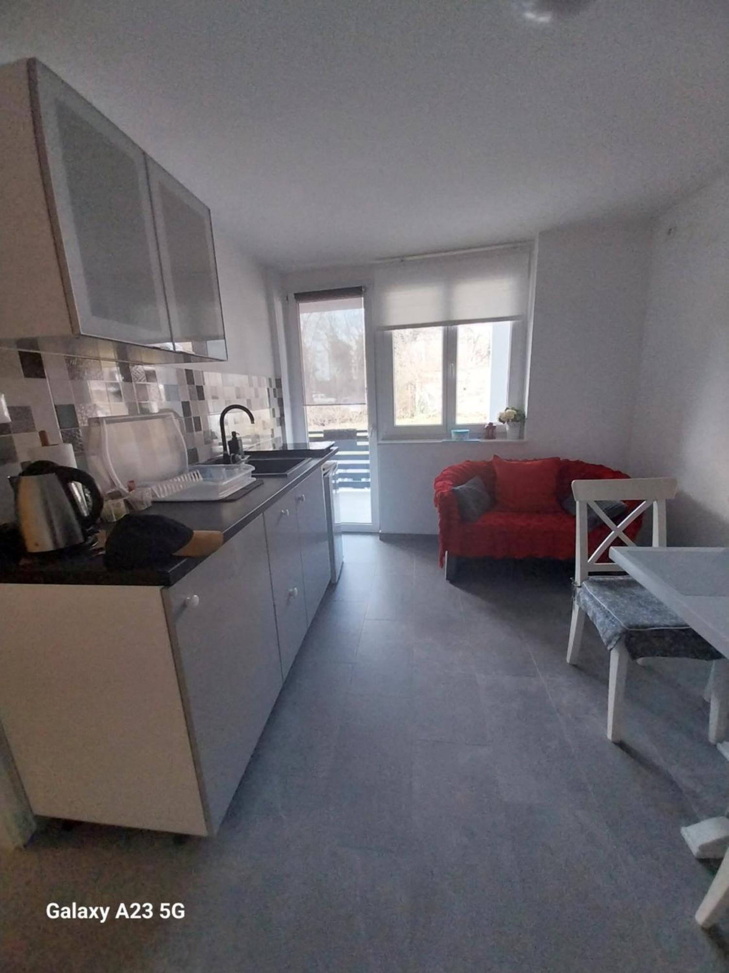 Apartman Bloom オシエク エクステリア 写真