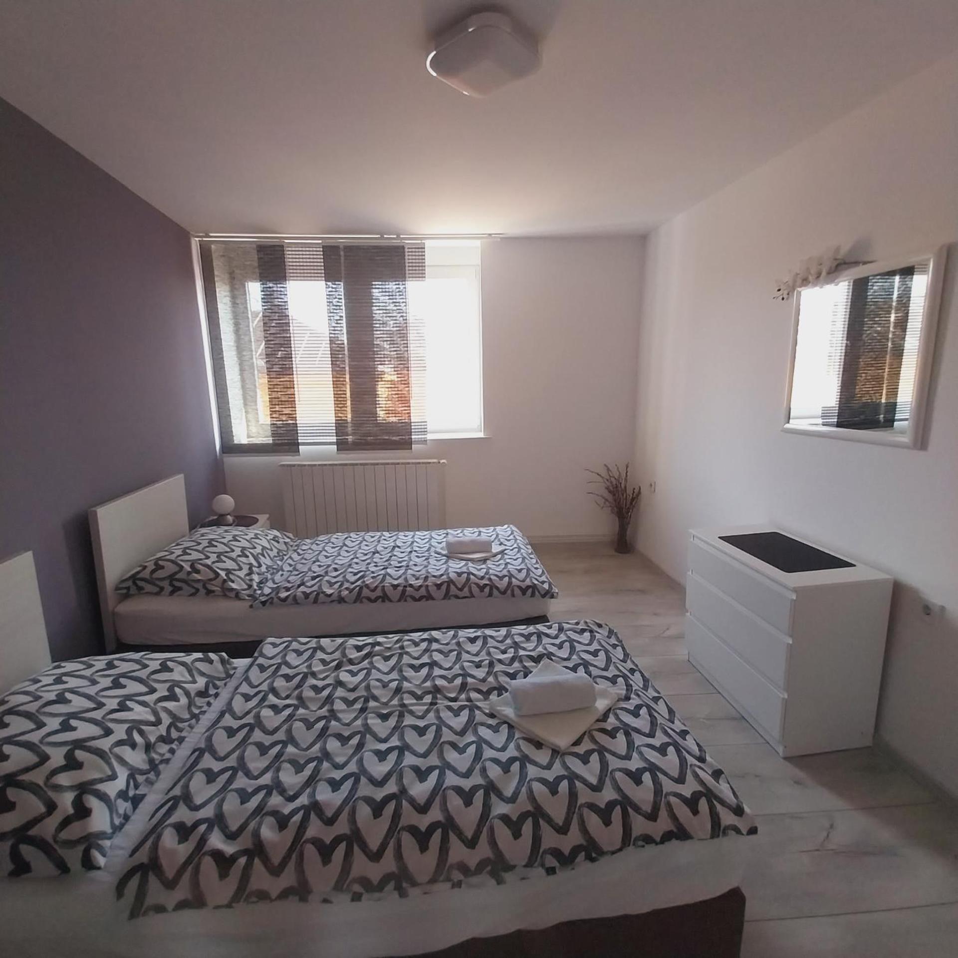 Apartman Bloom オシエク エクステリア 写真